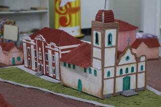 19.07.2023 Alunos da E.E. Prof. Bruno Florenzano expõe maquete sobre Bragança Paulista em 1900 (2)