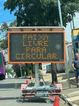 Começam nesta segunda-feira, 19, autuações por estacionamento irregular na faixa reversível