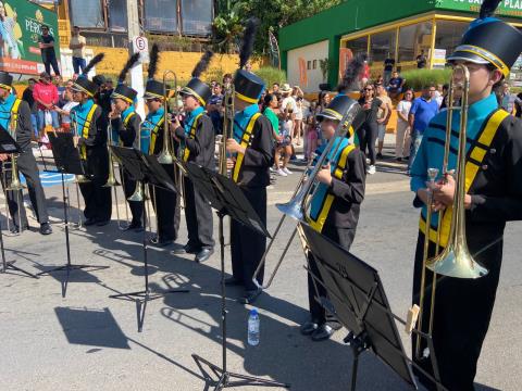 Música, talento e emoção marcam o 3º Encontro Municipal de Bandas Marciais 03