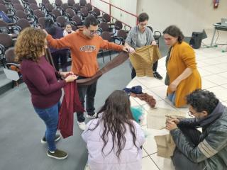 Professores de Arte participam de encontro com Companhia de Teatro e vivenciam cultura indígena (3)