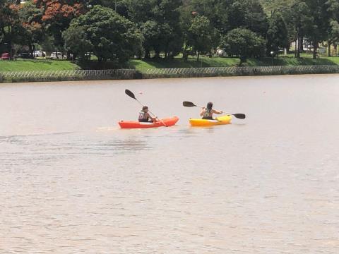Lago do Taboão recebe aulas gratuitas de canoagem