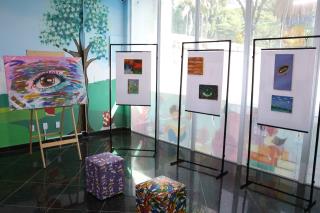 16.05.2022 Biblioteca Municipal recebe exposição de pintura infantil (3)
