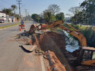 Av. dos Imigrantes tem pistas sentido Zona Norte interditadas 03