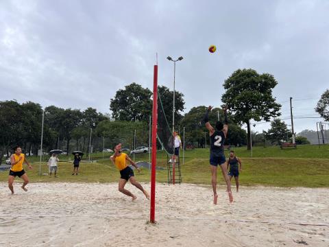 Festival de Verão recebe disputas de vôlei de areia no Lago do Taboão neste fim de semana