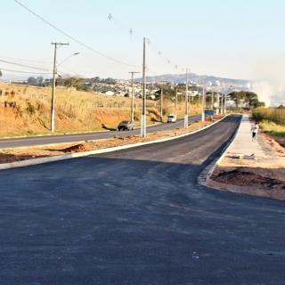 Avenida Atílio Menin começa a ser pavimentada (3)