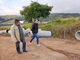 Prefeito visita início obras 01