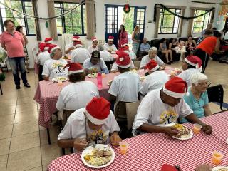Almoço de Natal no CDI é marcado por alegria e emoções (5)