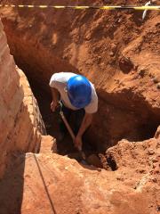 24.05.2022 Ossadas humanas são encontradas após início das obras de revitalização da Igreja do Rosário (3)