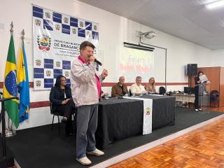 Prefeitura entrega 150 tablets aos agentes comunitários de saúde e aos profissionais do PAD (2)