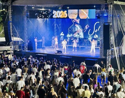 Festa da Virada no Lago do Taboão reúne cerca de 7 mil pessoas e conta com estrutura planejada e reforço na segurança