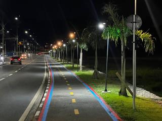 ciclovia na Avenida Alberto Diniz