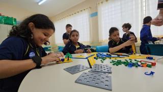 03.10.2023 Explorando o mundo da tecnologia Alunos da rede municipal têm aulas de robótica  (4)