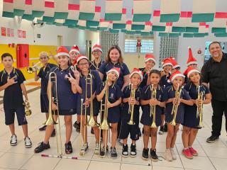 Alunos do Projeto Musicalizando Bragança realizam apresentações natalinas nas escolas municipais (4)