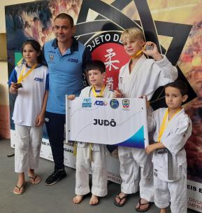 02.10.2023 Judocas de Bragança Paulista participam de Festival de Judô (4)