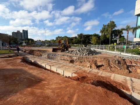 Obra de recuperação avança para nova etapa no Terminal Urbano Turístico 04