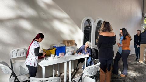 Vacinação contra gripe, Covid-19 e febre amarela acontece no Paço Municipal 04