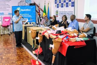 Administração realiza a 21ª entrega de equipamentos de órteses, próteses e cadeiras de rodas (4)