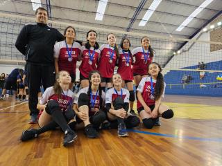 Partida de Vôlei no Festival Estudantil 04