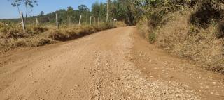 Estrada municipal Orlanda Molon Mendes no bairro da Água Comprida