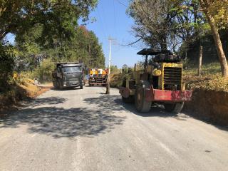 Micropavimentação na Estrada Agenor Luiz Gonçalves