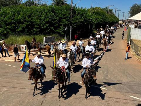 Tradição e cultura tomam conta das ruas com mais uma edição da Cavalhada