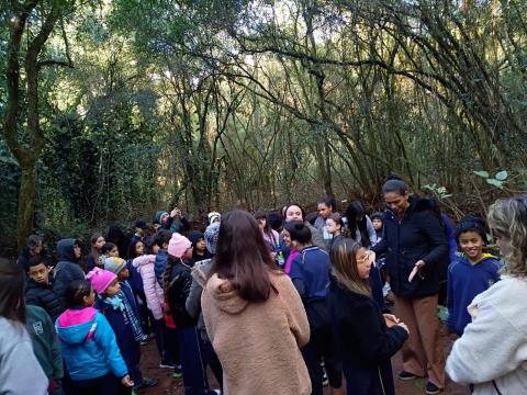 Alunos da rede municipal participam de visita educativa às ecobarreiras 05