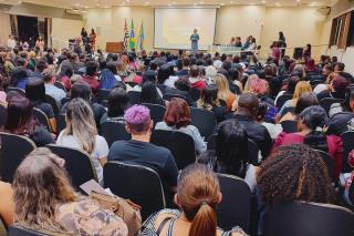Mais de 400 alunos recebem certificados de cursos profissionalizantes oferecidos pela Prefeitura (9)