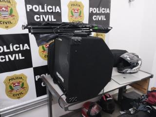 Três suspeitos de série de furtos a residências são detidos pela GCM e PM após fuga em alta velocidade n