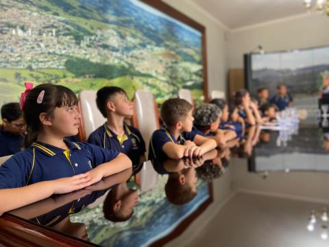 Programa Turismo na Escola leva estudantes da rede municipal ao Paço Municipal e ao Centro Cultural