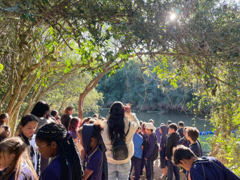 Alunos da rede municipal participam de visita educativa às ecobarreiras