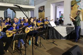 23.03.2023 Prefeitura entrega certificados aos alunos dos cursos de viola caipira e luthieria (7)