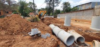 Obras de infraestrutura urbana no bairro Chácaras Luzia Vicente são iniciadas (2)