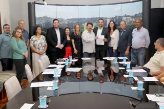 11.08.2023 Assinatura de Termo de doação de terreno para Quatro Industria - Cristiano Gianini - TDM (1)