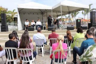 02.05.2022 Estátua em homenagem ao poeta bragantino Oswaldo de Camargo é inaugurada na Praça da Poesia (13)