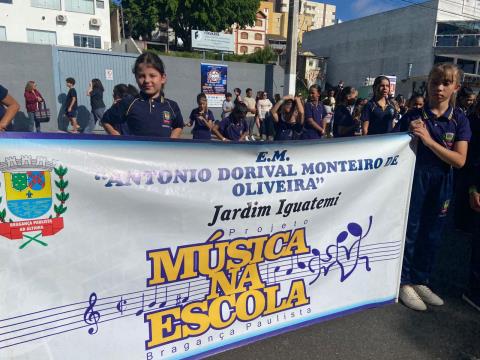 Música, talento e emoção marcam o 3º Encontro Municipal de Bandas Marciais 08