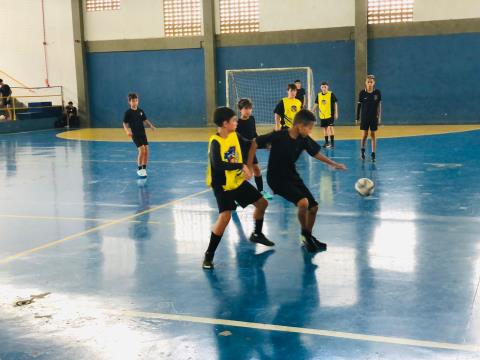 Projeto Juba Futsal seleciona 46 atletas em peneira realizada no Ginásio Rubens Batazza