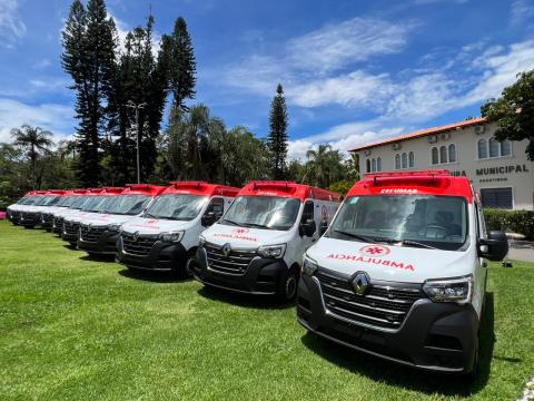 Prefeitura de Bragança Paulista entrega novas ambulâncias do SAMU e apresenta novos veículos para reforço da frota municipal