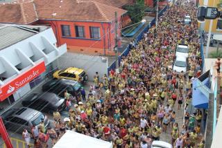 01 - Tradicional 'Milhofolia' - Pamonhada e Carnaval de rua em Paraibuna, realizados no mês de fevereiro.