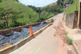 10 - Primeira etapa das obras - muro de arrimo (2)