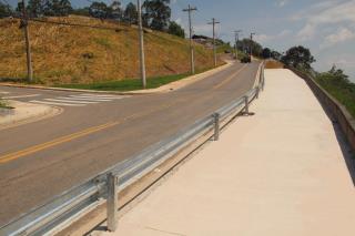 118 - Pavimentação asfáltica na ligação entre o Jardim Primavera e Alferes Bento, conquistada pela Gestão Municipal junto ao Governo do Estado