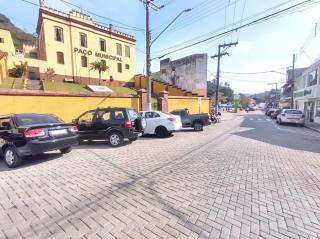 129 - Rua Humaitá, um dos logradouros públicos beneficiados com a revitalização do calçamento do Centro Histórica de Paraibuna.