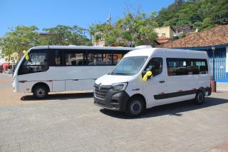 17 - Aquisição de 1 van e 1 ônibus para o transporte de pacientes do município