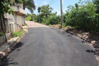 18 - Durante as obras - muro de arrimo na Rua Lino Moreira Leal e a recomposição da via e recapeamento asfáltico  (19)