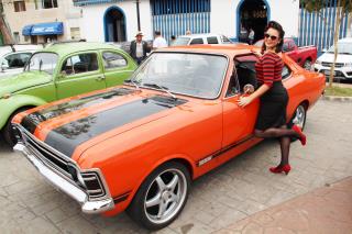 22 - Encontro de Carros Antigos, realizado durante a Festa de Aniversário da Cidade, no mês de junho.