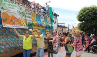 03 - Tradicional 'Milhofolia' - Carnaval de rua e Pamonhada de Paraibuna, realizada no mês de fevereiro.