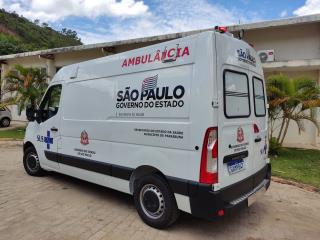 35 - Nova ambulância adquirida para o transporte de pacientes do município