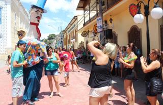 04 - Tradicional Milhofolia - Carnaval de rua e Pamonhada de Paraibuna, evento realizado no mês de fevereiro.