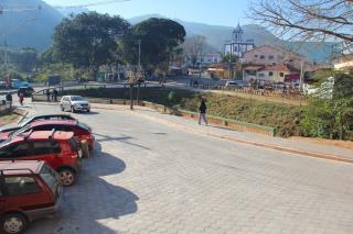 55 - Rua Telmo Arnault de Carvalho, com as obras de calçamento concluídas.