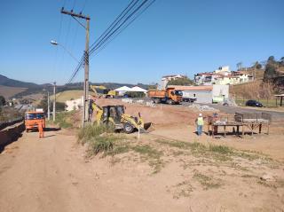 56 - Trecho do Jardim Primavera antes da pavimentação asfáltica, viabilizada junto ao Governo de SP.