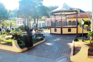 06 - Praça Monsenhor Ernesto A. Arantes (Matriz)